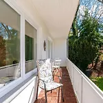 Lakeside Comfort With Balcony Appartement