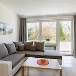 Lakeside Comfort With Balcony Eutin
