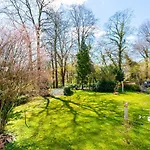 Lakeside Comfort With Balcony Eutin