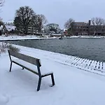 Lakeside Comfort With Balcony Appartement