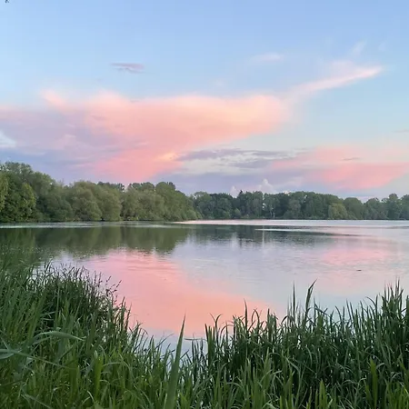 Lakeside Comfort With Balcony * 유틴