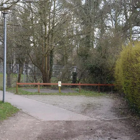 Lakeside Comfort With Balcony