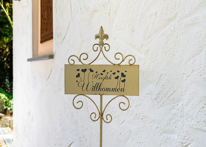 Lakeside Comfort With Balcony 아파트 유틴