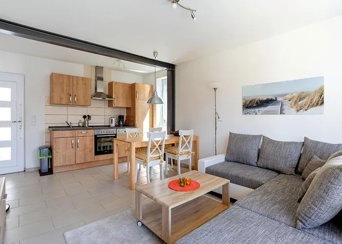 아파트 Lakeside Comfort With Balcony *