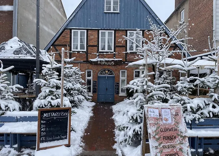 Lakeside Comfort With Balcony *