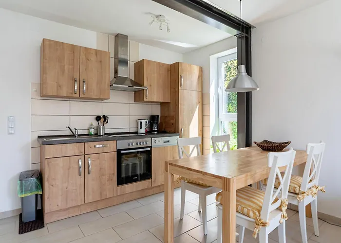 Lakeside Comfort With Balcony